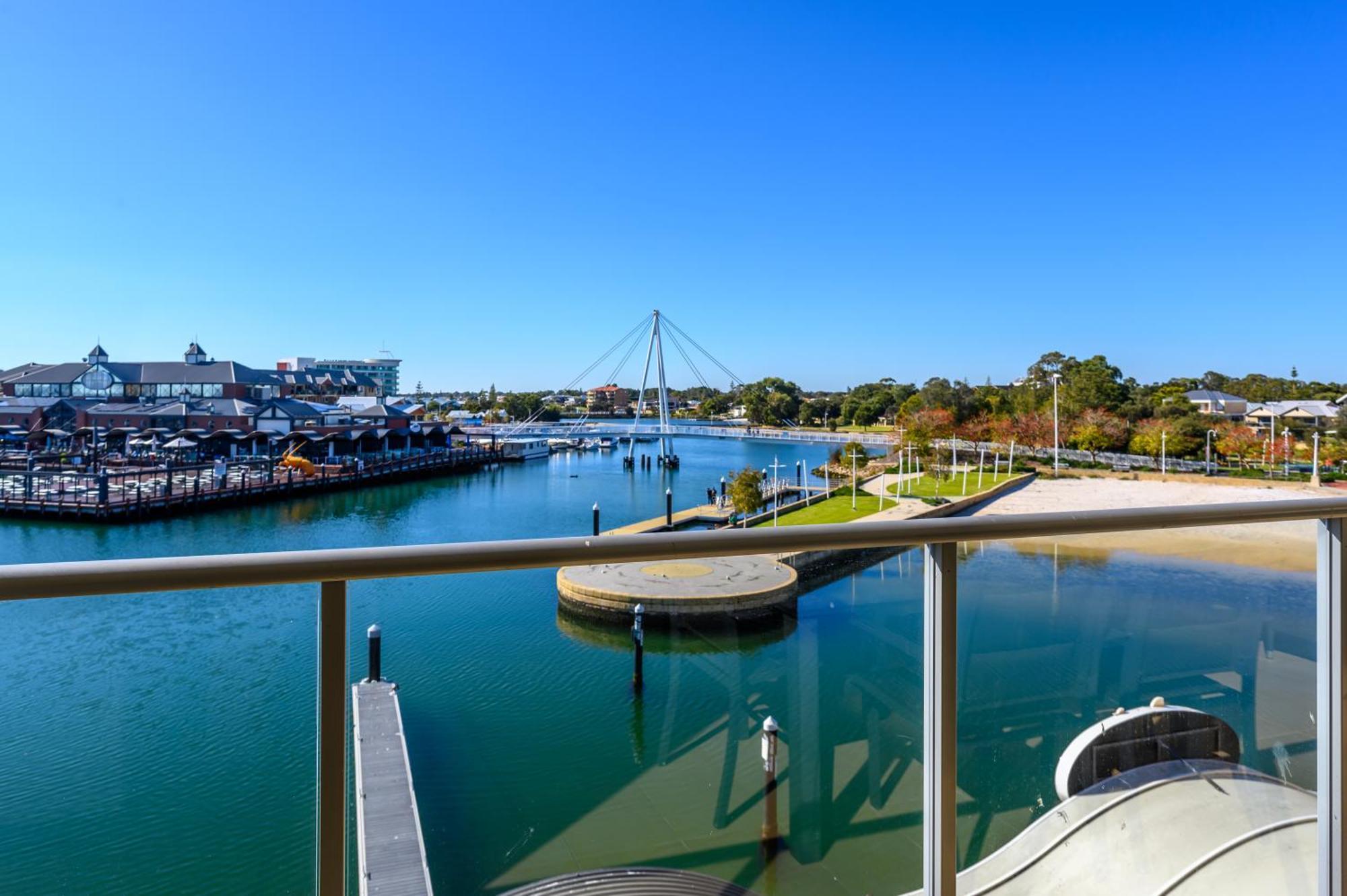 Dolphin Quay Apartments Mandurah Exterior foto