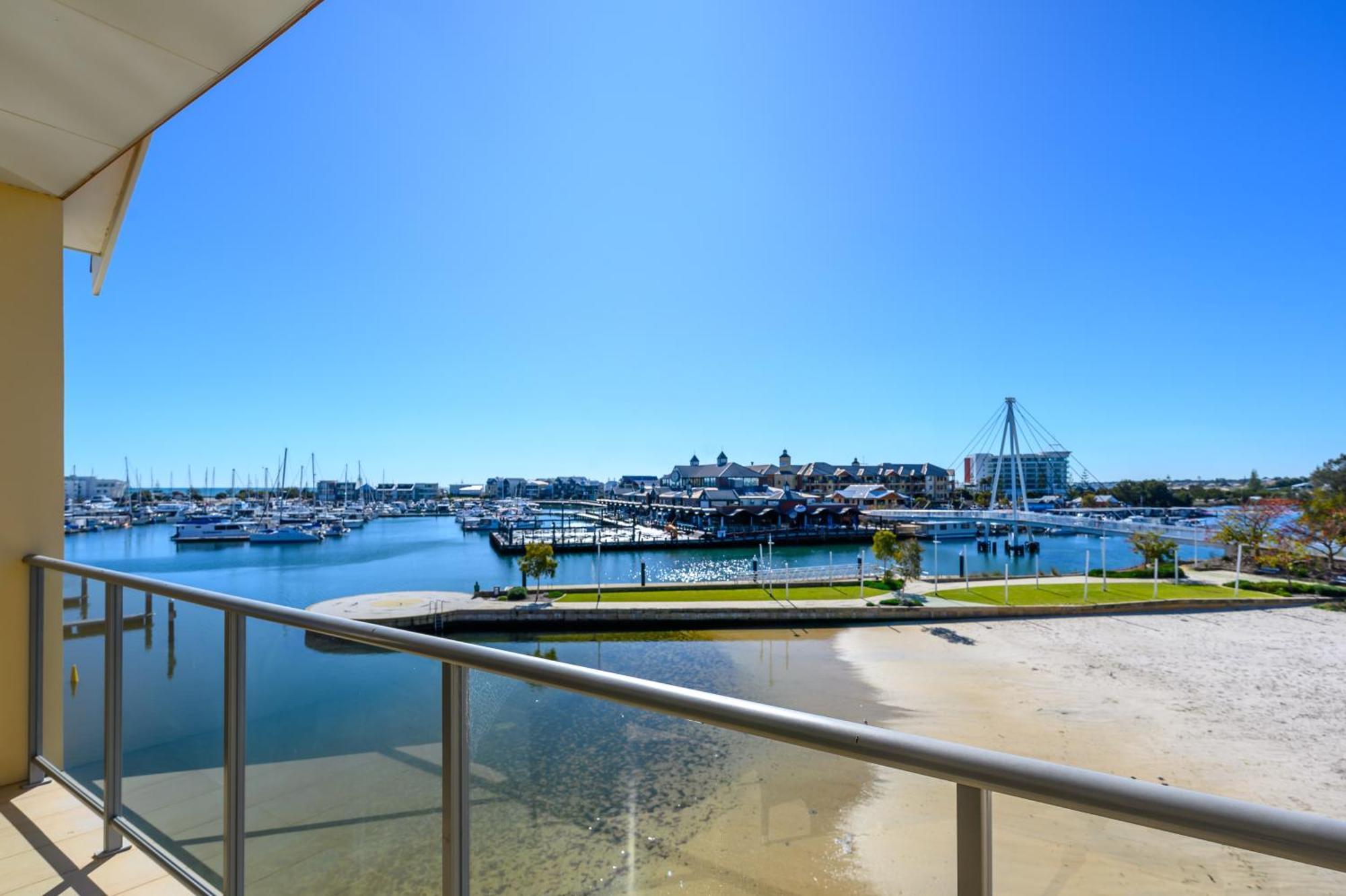 Dolphin Quay Apartments Mandurah Exterior foto