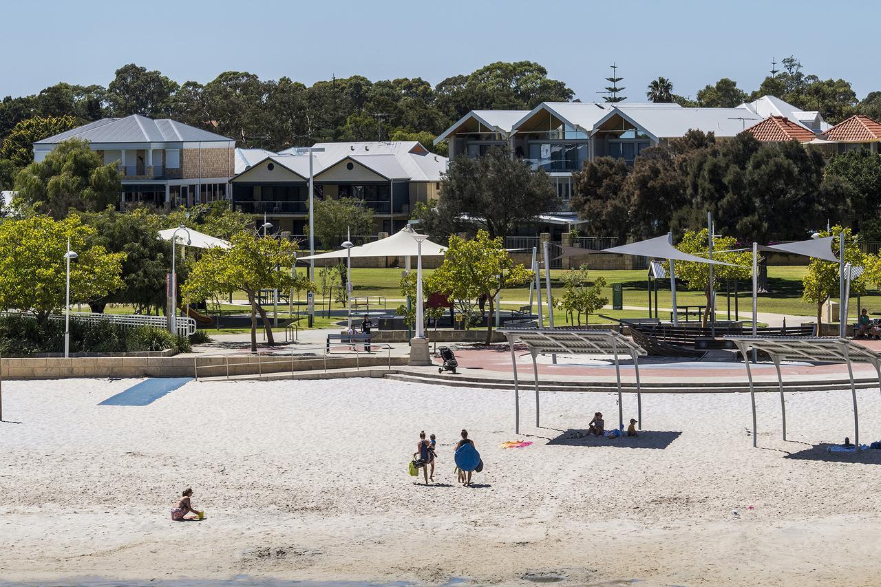 Dolphin Quay Apartments Mandurah Exterior foto